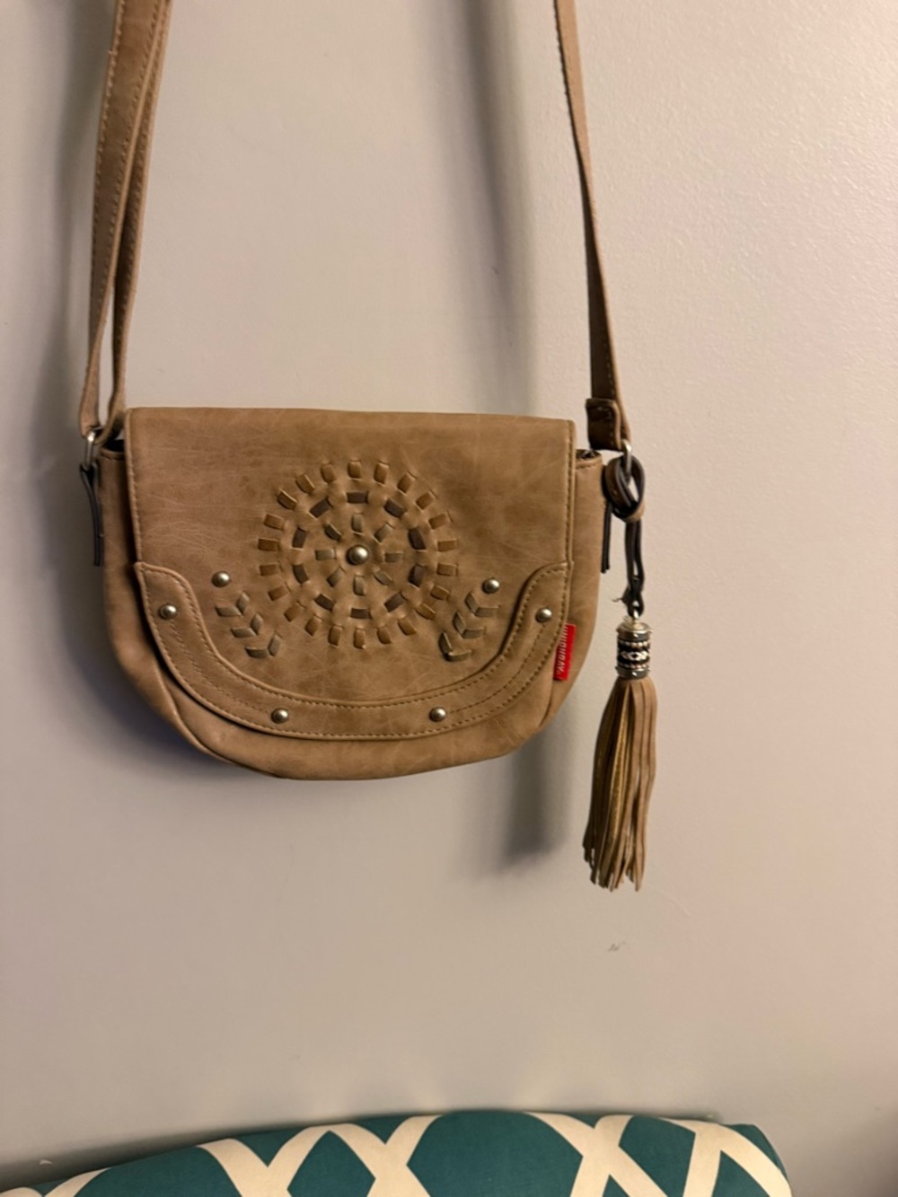 Unionbay Boho Crossbody Bag Tan Faux Leather Tassel Purse - Picture 3 of 10